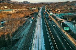 中國(guó)或?qū)⑽迦f億投資公路網(wǎng) 加快高速公路建設(shè)